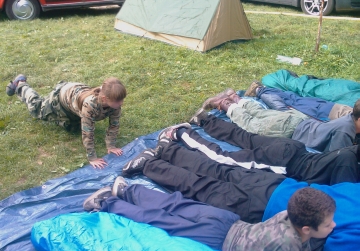 KDYŽ HO KOUSNU,TAK SE NETREFÍ